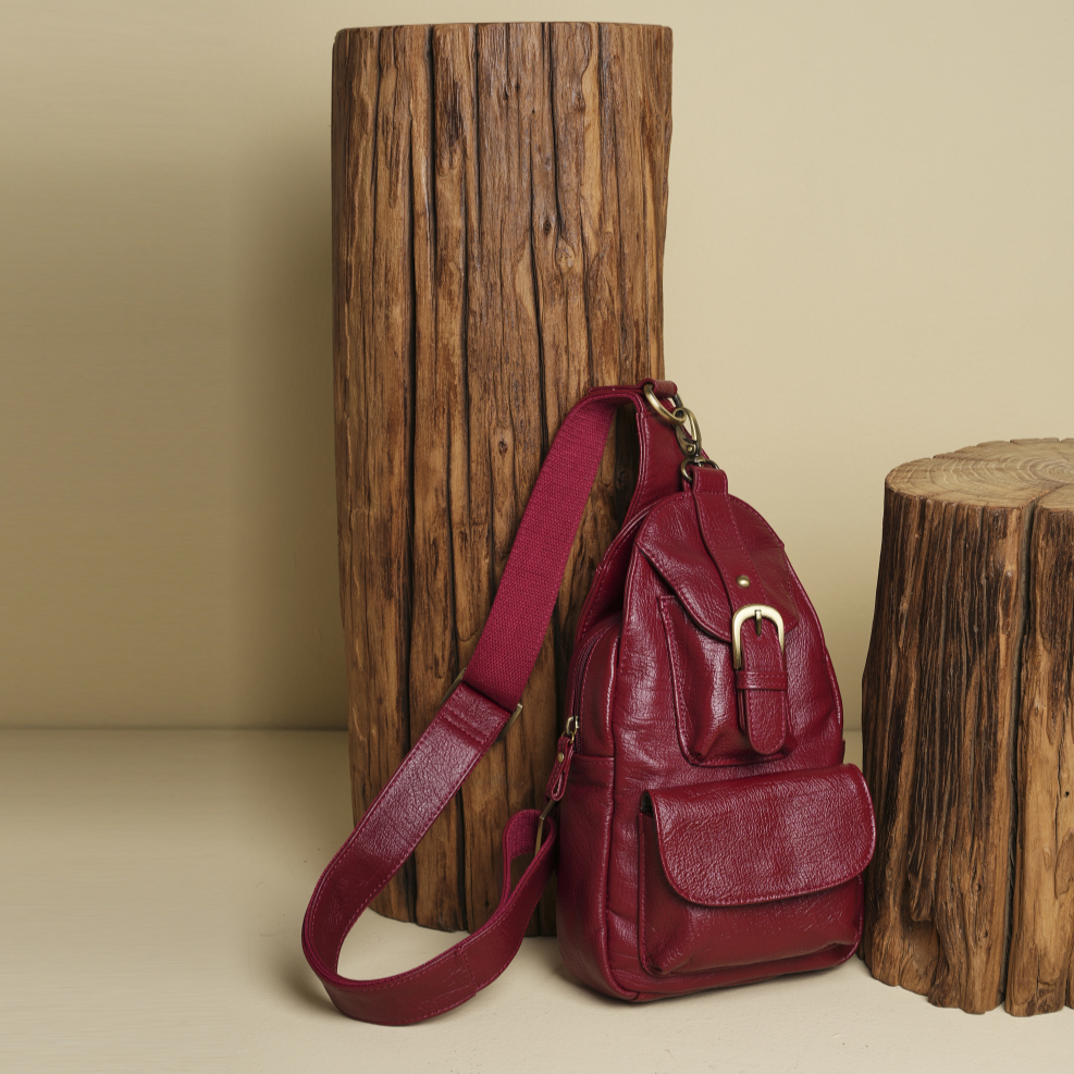 Amerileather Grylls Petite Sling Purse 707 012457