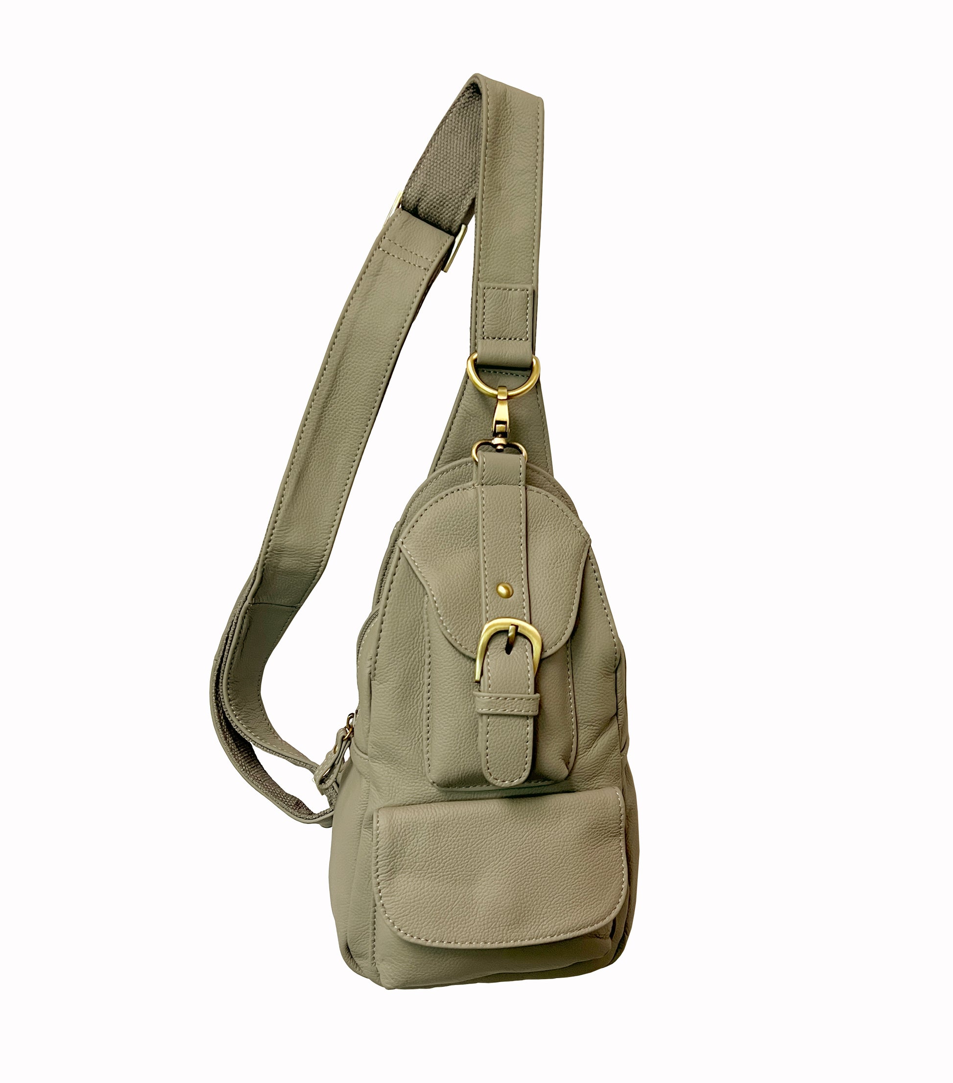 amerileather grylls petite cowhide leather multi pocket sling backpack Amerileather Grylls Petite Sling Purse (#707-012457)